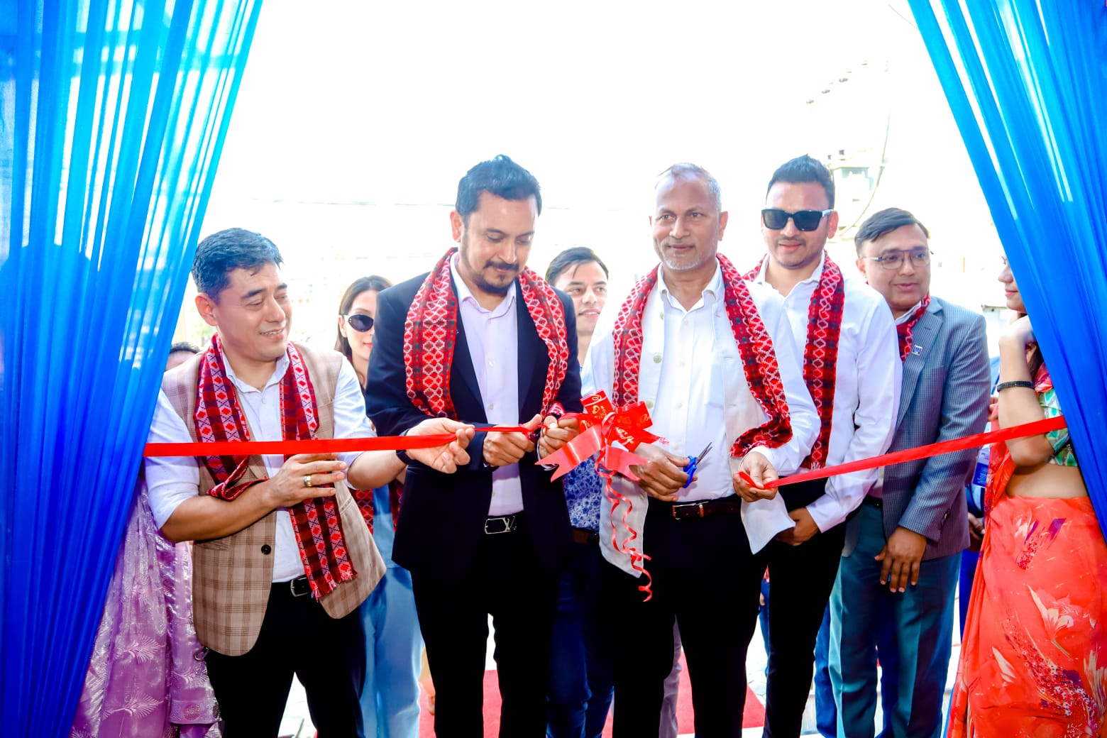 Machhapuchhre Bank has inaugurated the newly constructed office building at Rupandehi District, Siddharthnagar Municipality Ward no. 12 .